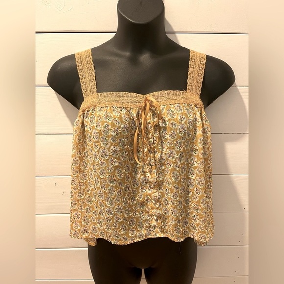 FOREVER 21 Floral Smocked Yellow Crop Top – Size 0X (18 UK) - Picture 1 of 9